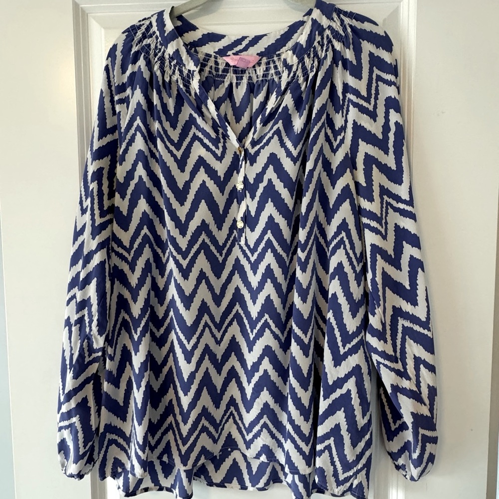 Lilly Pulitzer Elsa top, size XL, chevron print.